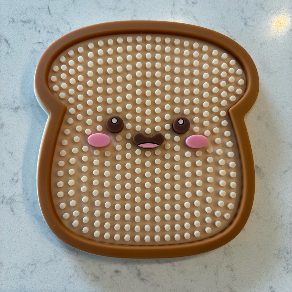 Distract-O-Mat Fred Howligans Dog Toast Lick Mat - NWOT